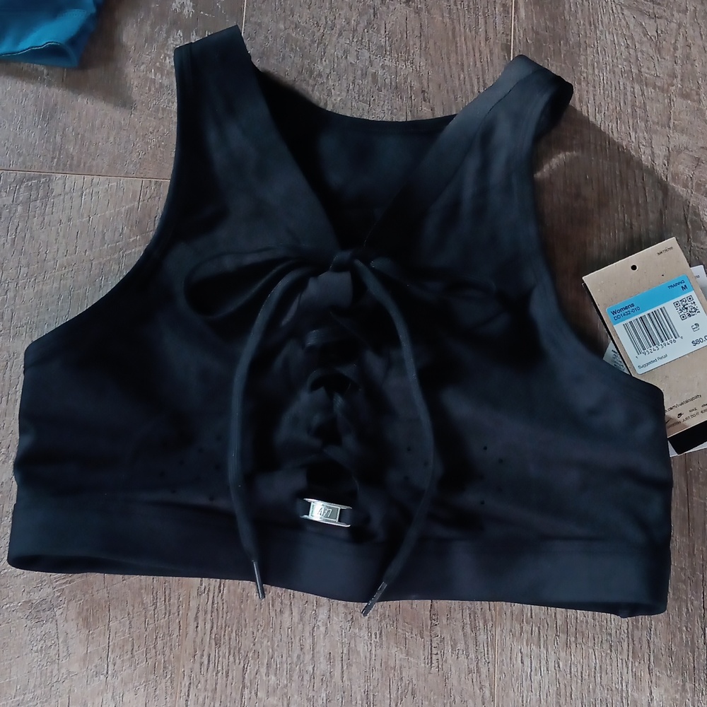 NWT Women's training AF1 lace up bra sz M